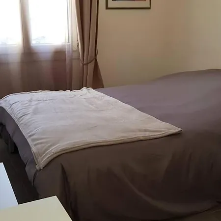 Cosy Flat Bussy-Saint-Georges
